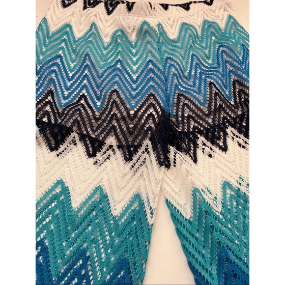 Emerald Women’s Chevron Crochet Knit Blue and White Palazzo Pants - Picture 4 of 7